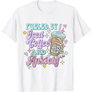 ☕️[Graphic Tee]Fueled by Iced Coffee and Anxiety Funny Coffee Lover T-Shirt – Hilarious Graphic Tee for Men & Women, Casual Summer Streetwear Top, Unisex Cotton Camiseta Verano, Comfy Oversized Tee, Meme Humor Shirt, Viral TikTok Outfit