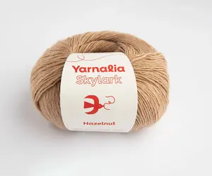Hazelnut | Yarnalia Skylark 100% Superwash Wool Yarn