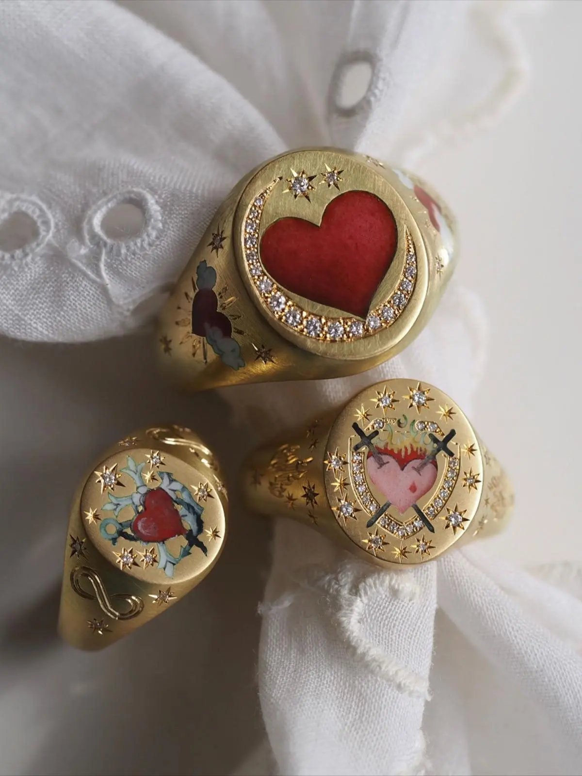 Vintage Hand-Painted Gold Rings for Women, Miniature Enamel Signet Ring with Butterflies, Collectible Cottagecore Jewelry, Birthday Gift Ideas, Collectibles, Unique Rings