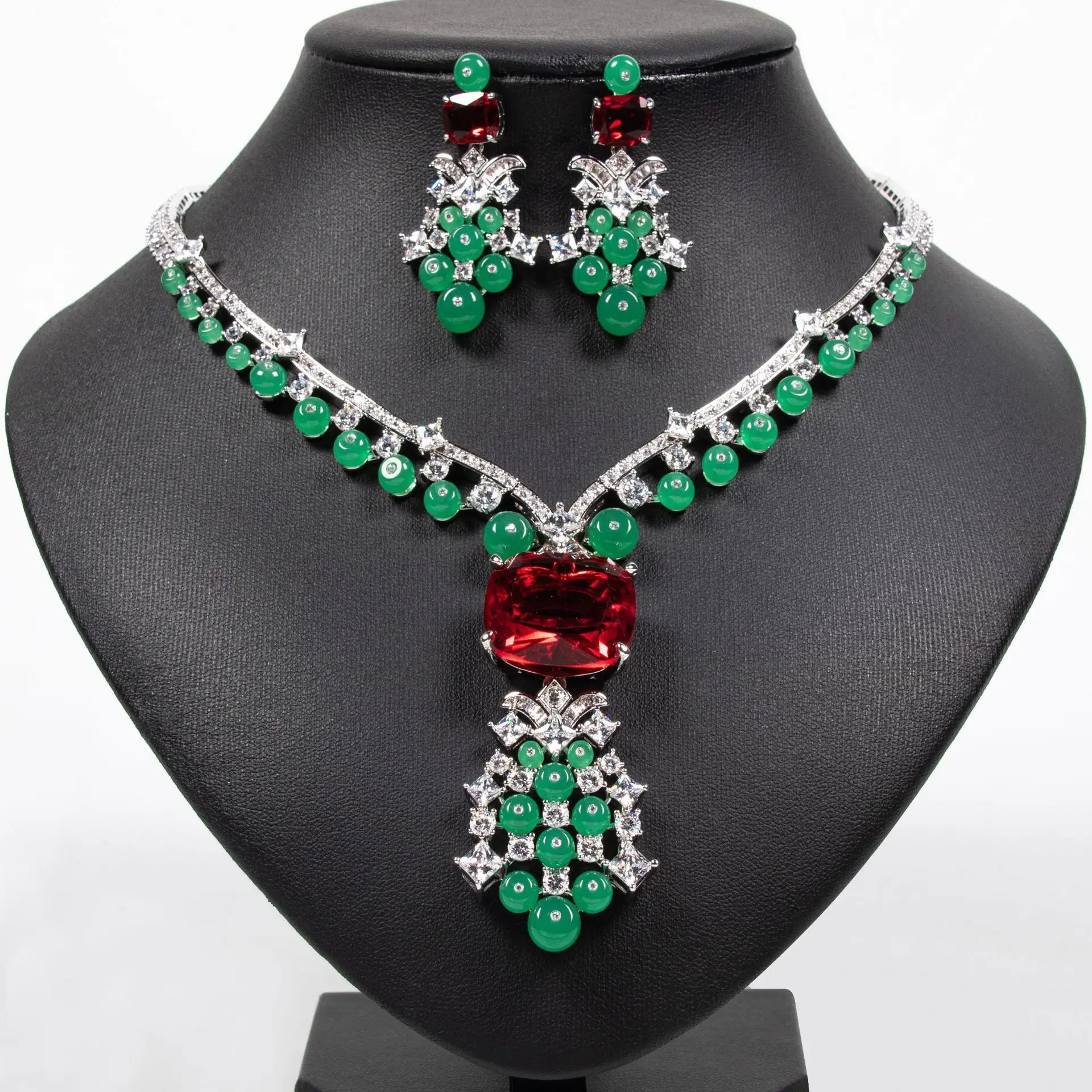 Luxury Emerald, Ruby & Green Jade Bead 2-Piece Jewelry Set - Vintage Statement Necklace & Drop Earrings for Wedding Banquet, Formal Occasions