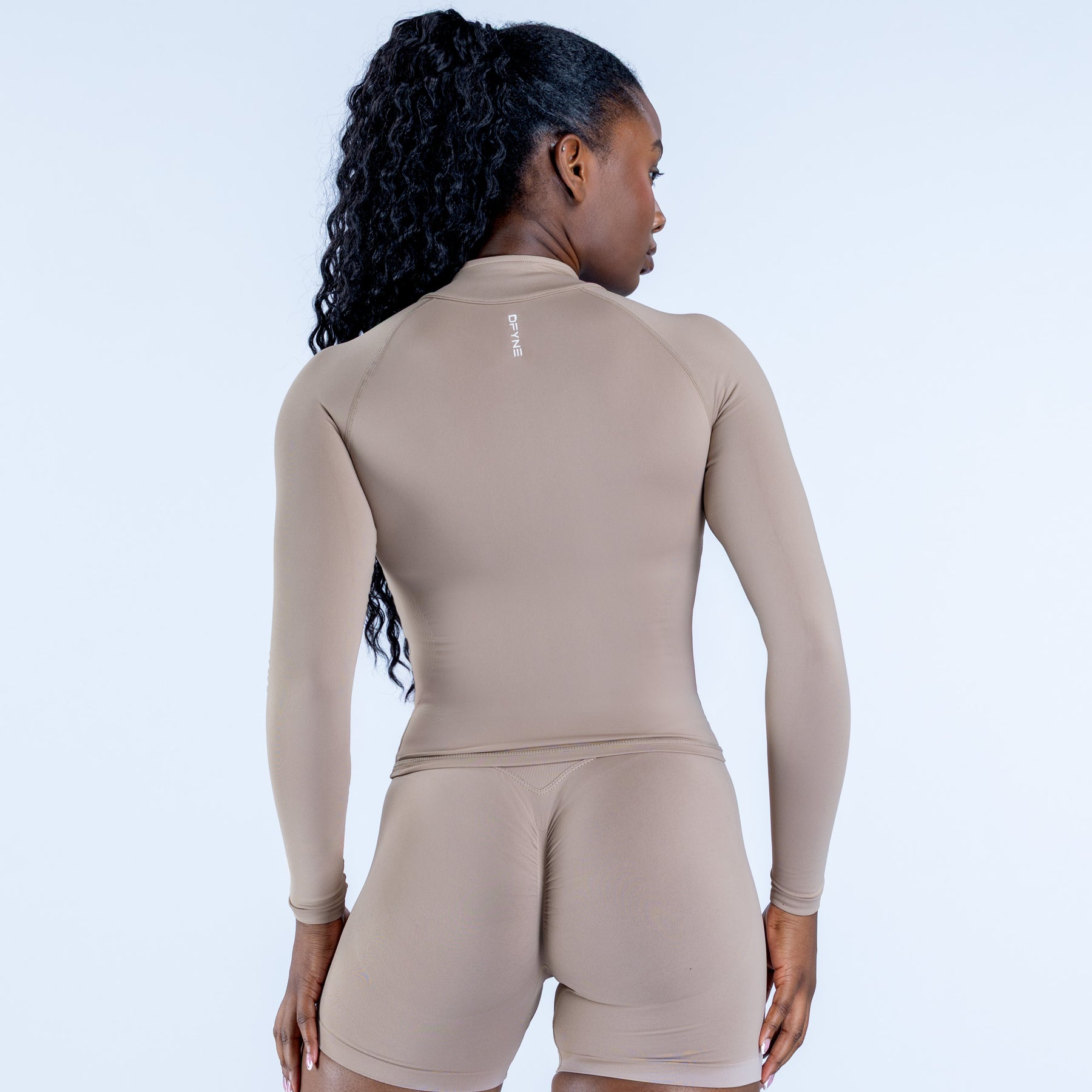 (With Logo) DFYNE Black Seamless Long Sleeve Workout Set - Full Zip Jacket & High Waist Biker Shorts 2-Piece Compression Outfit for Women