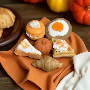 CANDLE ME. Fall Bakery Melts Box (7.5 oz), soy wax melts in different scents and shapes, fall gift ideas, highly scented home decor.