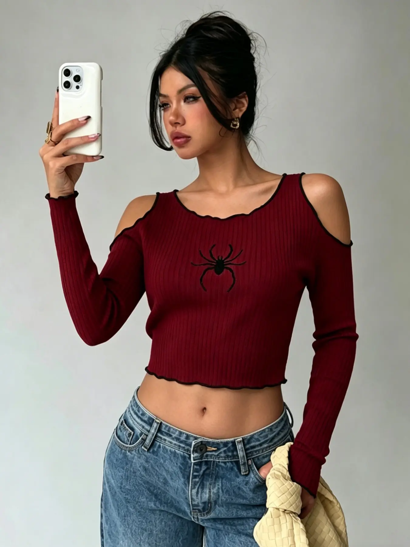 Women's Spider Embroidery Off-Shoulder Sexy Trendy Aesthetic Cropped Top Crop Length, Short Sleeve T-Shirt with Colorblock Trim, Casual Summer Fashion
