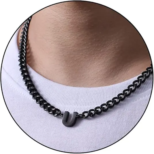 U shaped necklace (black)