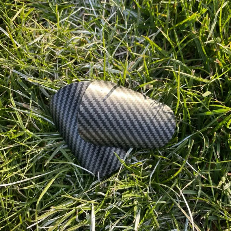 Carbon Fiber Lightweight Shinguards for Enhanced Protection and Comfort