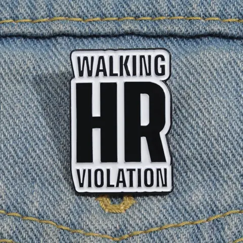 Walking Hr Violation Letter Design Brooch, Fashion Alloy Decorative Badge for Women & Men, Clothes Accessories for Party, Daily Clothing Decor, Alloy Brooch Pin