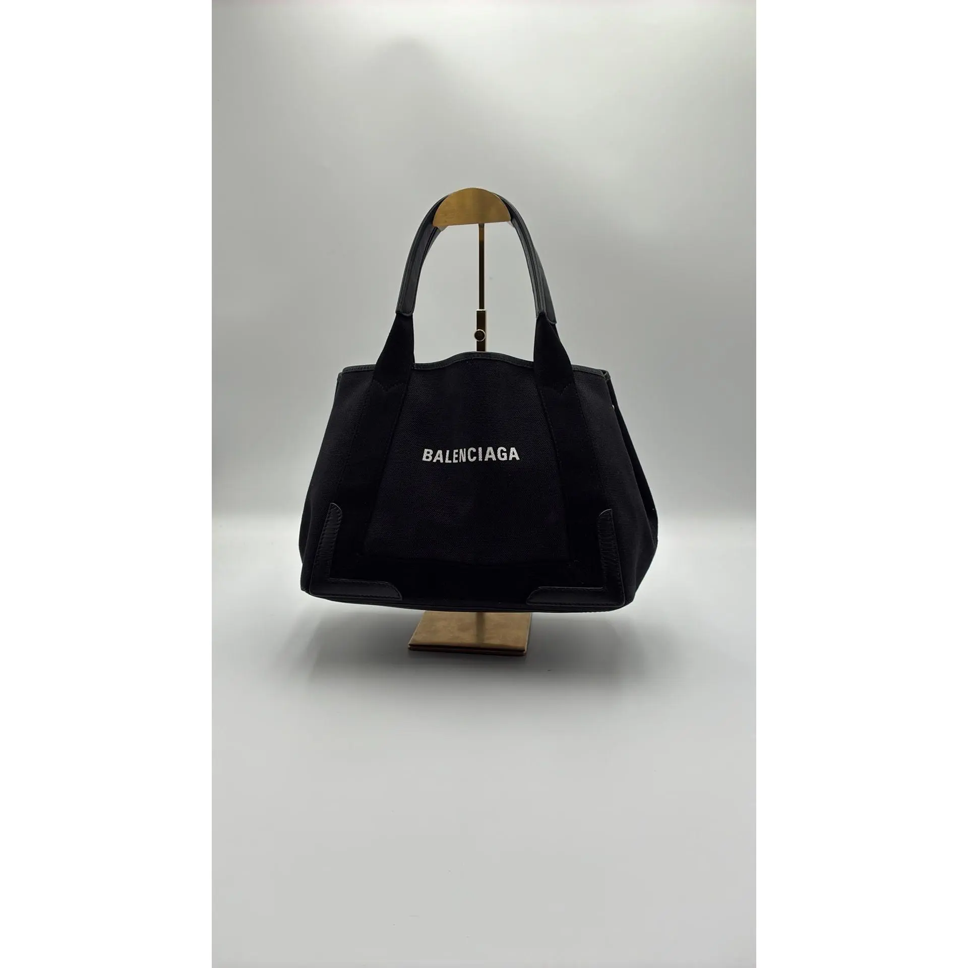 Pre-owned Leather Luxury Bags & Accessories Balenciaga Canvas Small Bag, Black Date Code: 33999331000W002122 Entrupy ID: 83YKMGC