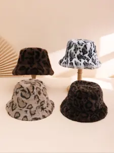 Autumn Winter New Fashion Leopard Print Plush Beanie Hat, Street Style Ear Protection Cap, Trendy Outdoor Protective Headwear, Warmth Preservation