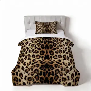Classic Leopard Print Comforter Set, 2/3 Pieces, Luxury Wild Animal Pattern Bedding, Smooth Microfiber Fabric, Comfy Bedding Set, Without Pillow Inserts, Gothic Wild Aesthetic Bedding, Ideal for Bedroom/Dorm Decoration, Great Holiday Gift Option