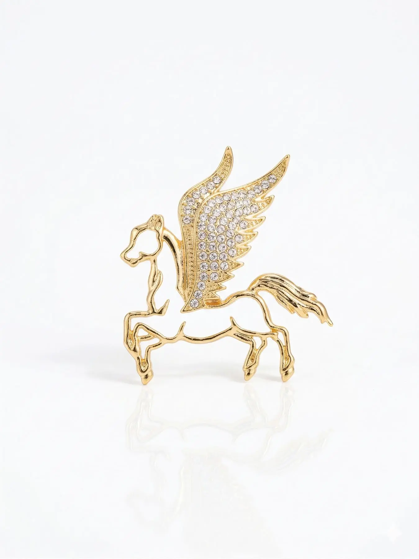 Elegant Minimalist Horse Lapel Pin, Alloy Brooch Pin, Unisex Fashion Accessory, Perfect Gift for Her and Him, Versatile Western Wear Jewelry, Horse Pattern, Minimalist Appeal