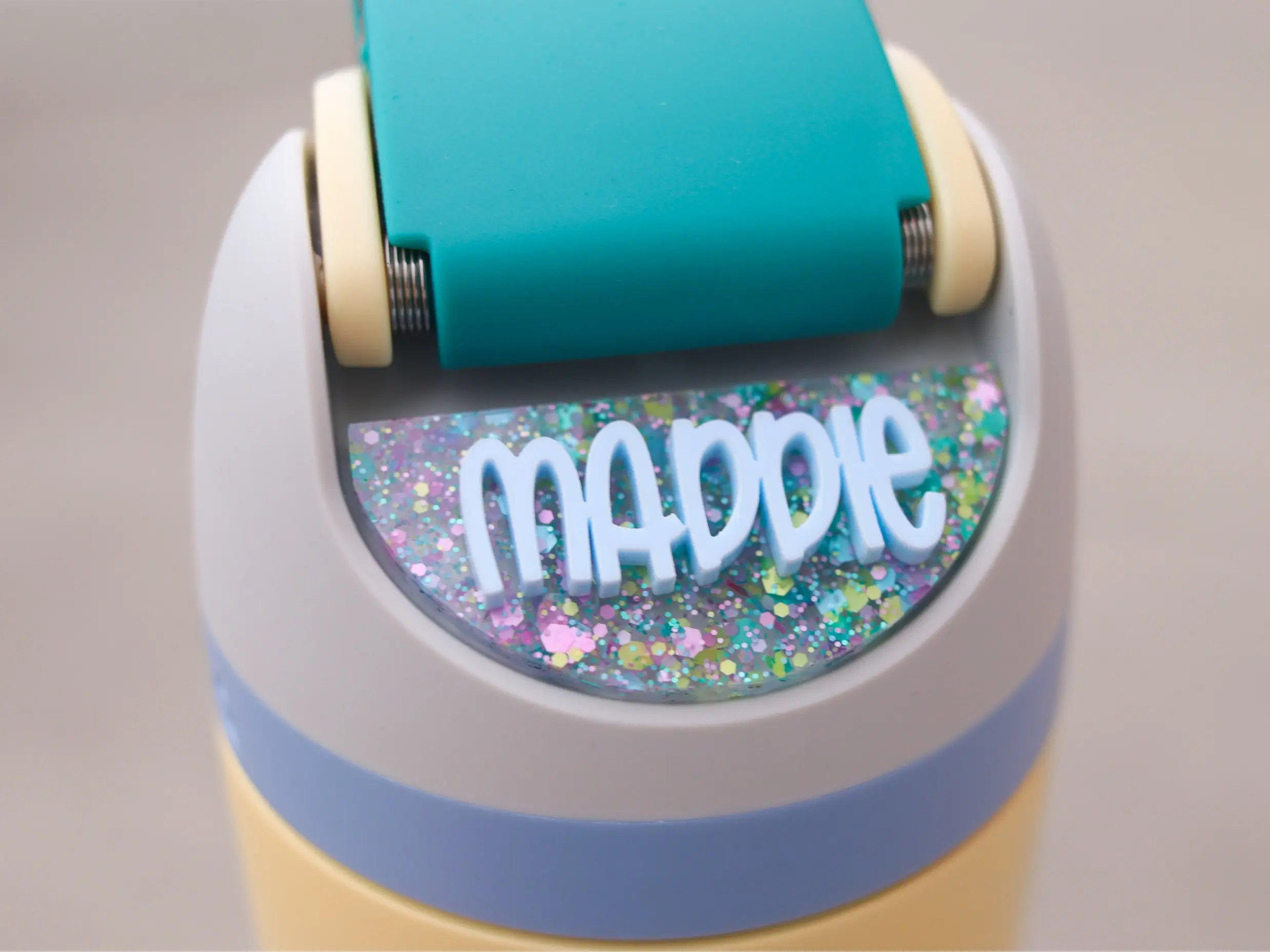 Owala Name Plate - Personalized Glitter Design for Kids' Water Bottles - Vibrant Colors & Customizable Name