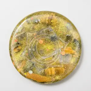 Orgonite Resin Disc, Sacred Geometry Crystal Chips Ornament for Chakra Healing, Desk Meditation & Gifting (Natural Crystal Decor, Jewelry Accessory Derivative)