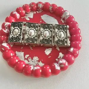 Handmade Pink Trinket Tray with Silver Leaf Flakes (Bubble Edges) Elegant Multi functional one of a kind Jewellery Dish Home Decor Crystals or Candle Holder Organizer 5.3" x 3.6"