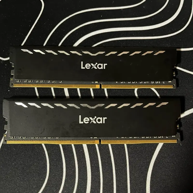 Lexar 16GB (2x8GB) 3200 MHz DDR4 RAM