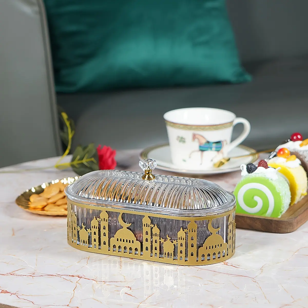 Ramadan Tray with Lid, Metal Iftar Plate, Islamic Candy Dish, Table Decor, Food Service Tray, Biscuit Storage Container, Supplies for Eid al-Fitr Festival Party