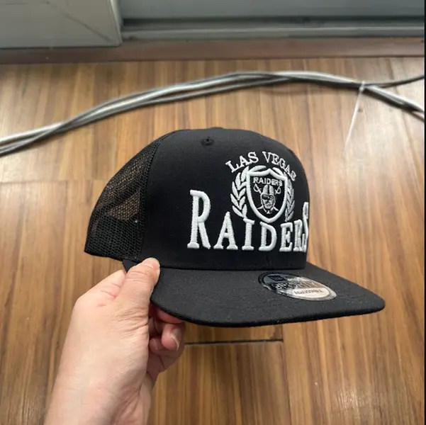 New Era NFL Las Vegas Raiders Snapback Baseball Cap, Adjustable Flat Brim Hat, Embroidered Team Logo, Streetwear for Men & Women