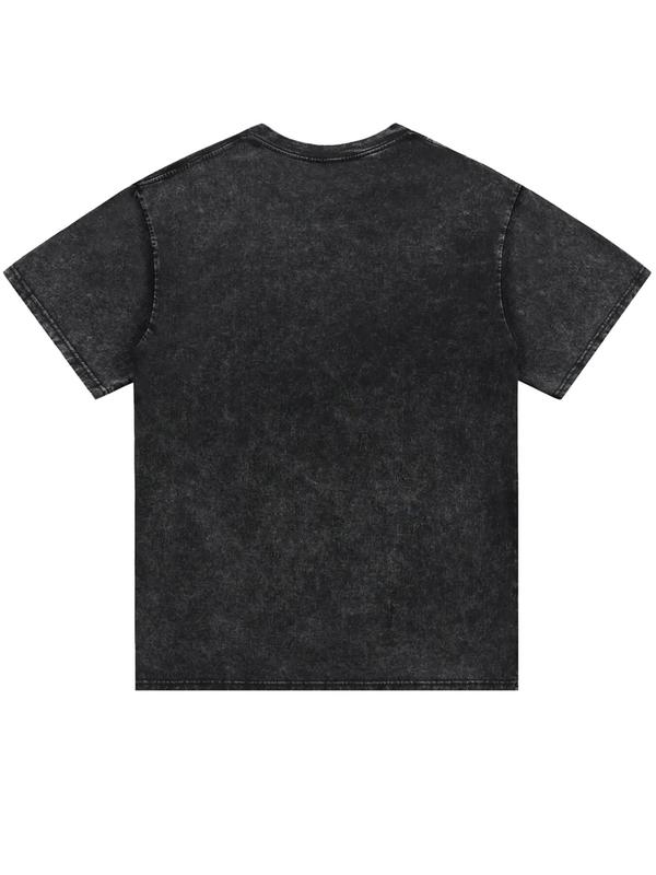 Black Raiders T-Shirt with Scream Ghost Holding Coffee and Peace Sign Graphic, Funny Halloween Horror Tee for Men and Women, Trendy Spooky Casual Streetwear Shirt for Fall Season, Costume Party & Everyday Wear