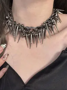 1 Piece of Gothic Punk Unique Y2K Exquisite Rivet Round Bead Tassel Chain Necklace for Men and Women, Trendy Party Design Necklace, Studded Necklace, Choker Necklace, Streetwear Statement Jewelry