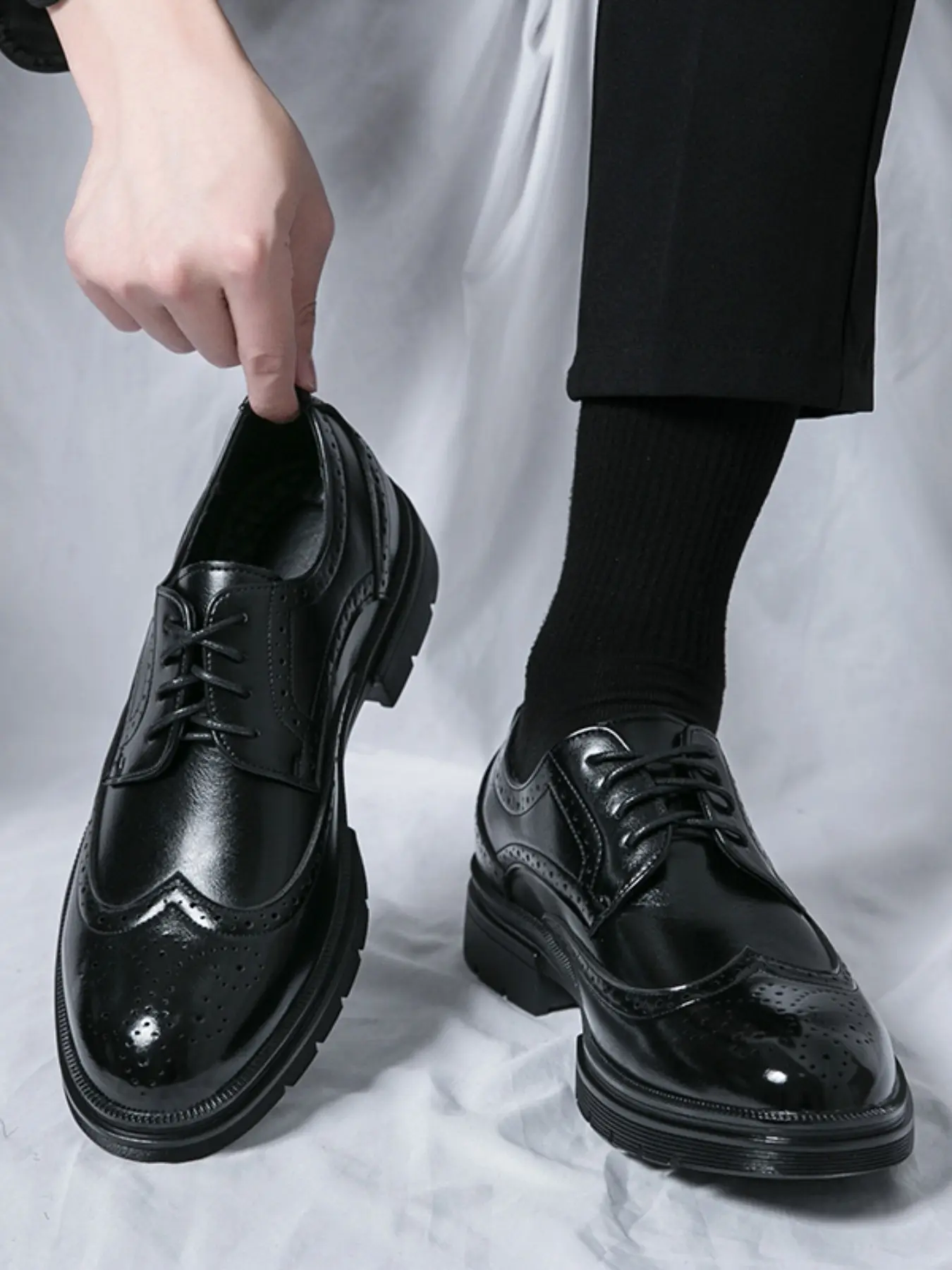 Men's Block Carving Business Work Leather Shoes, Trendy Laced Casual Dress Shoes, Wedding Groom Shoes, Youth British Style, Party Dance Streetwear