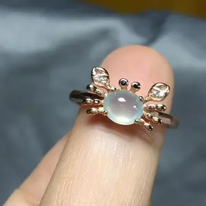 Women'S Elegant Moonstone Crab Ring with Accents - Zinc Alloy, Elegant Crab Design, Perfect for Daily Wear or Gifting, Ideal for Best Friends, Lovers