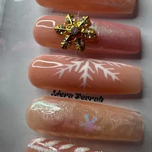 LIERA YEVRAH BEAUTIFUL CHRISTMAS SNOWFLAKE ACRYLIC NAILS