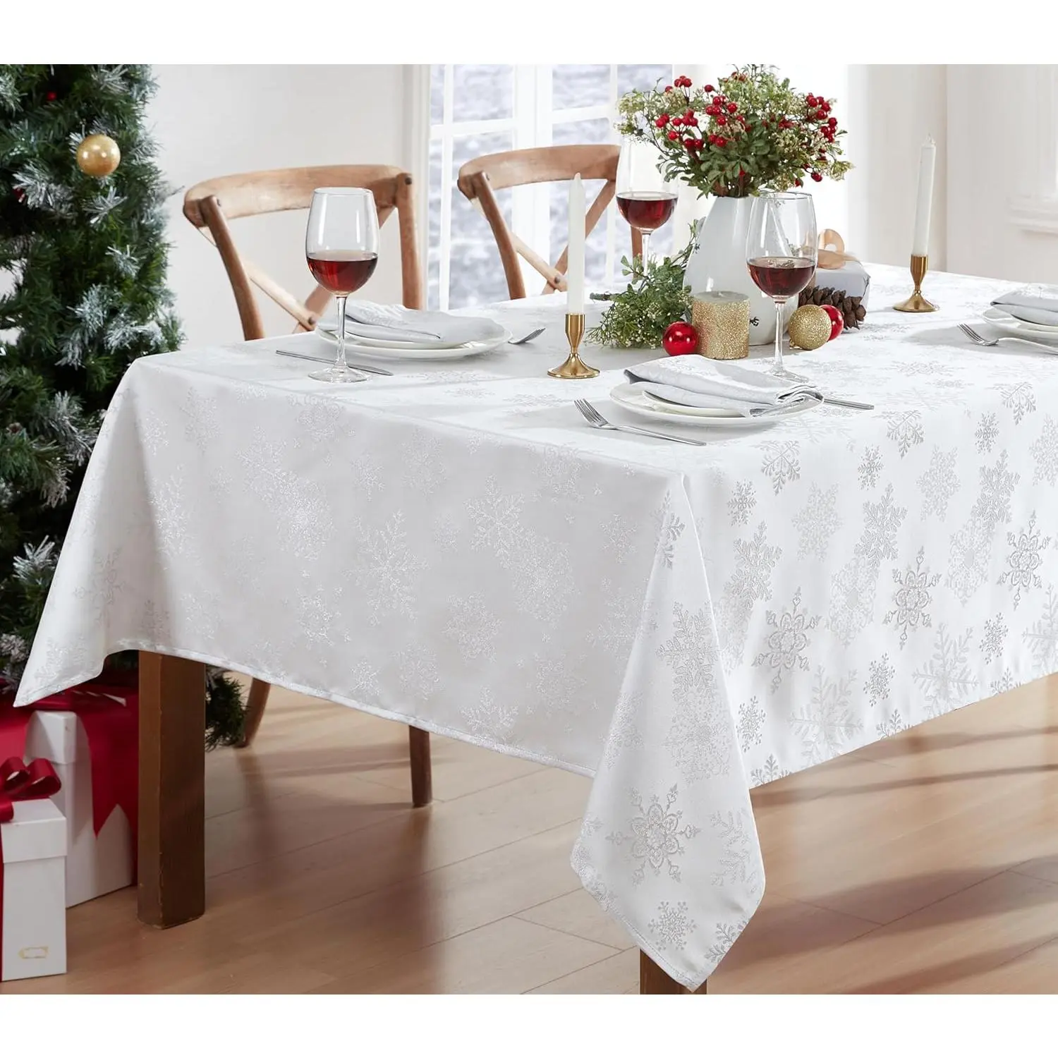 Metallic Snowflake Christmas No-Iron Soil Resistant Fabric Holiday Tablecloths - 60 X 120 Oblong, White/
