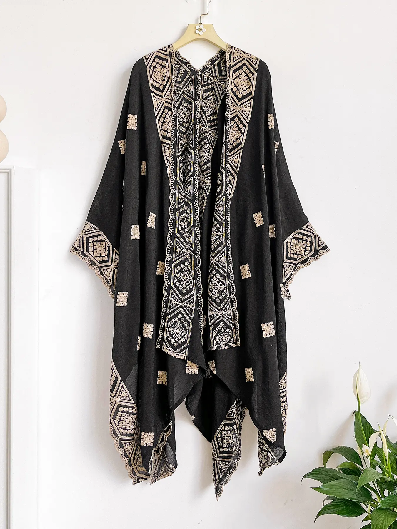 Style Four: Black