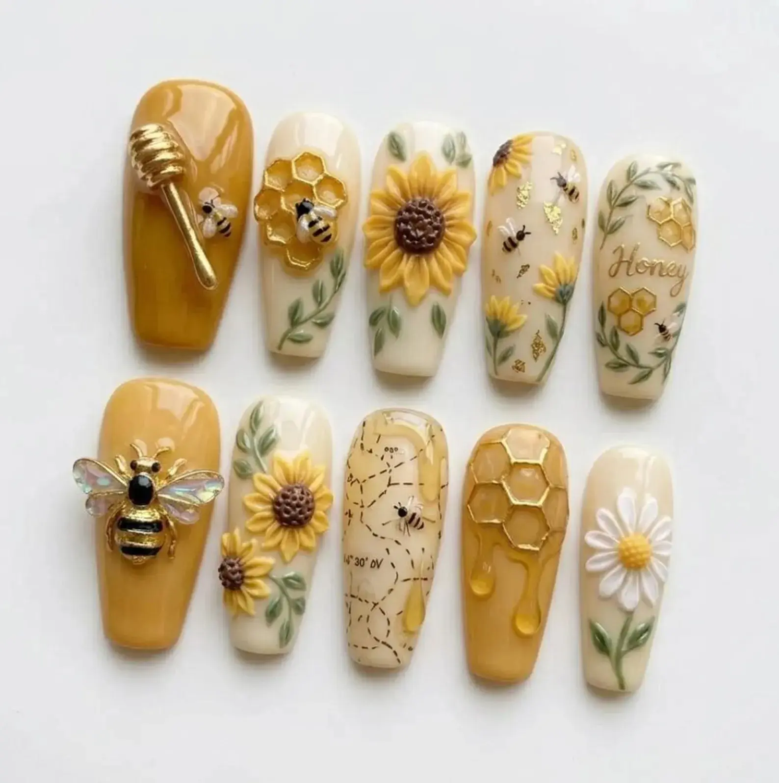Cottagecore Press On Nail Kit with 3D Honeybee & Sunflower Art, Handmade Reusable Fake Nails Extensions for Parties & Weddings, Nail Extension Art, Decorative Nails