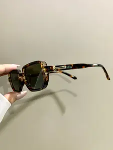 Narrow Rectangle Glasses, Retro Casual Punk Eyeglasses with Rice Nails, Metal Hinges, Women's and Men's