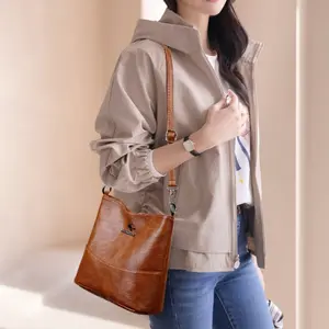 Women's  Sling Bucket Bag, Lightweight Crossbody Shoulder Purse for Daily Use