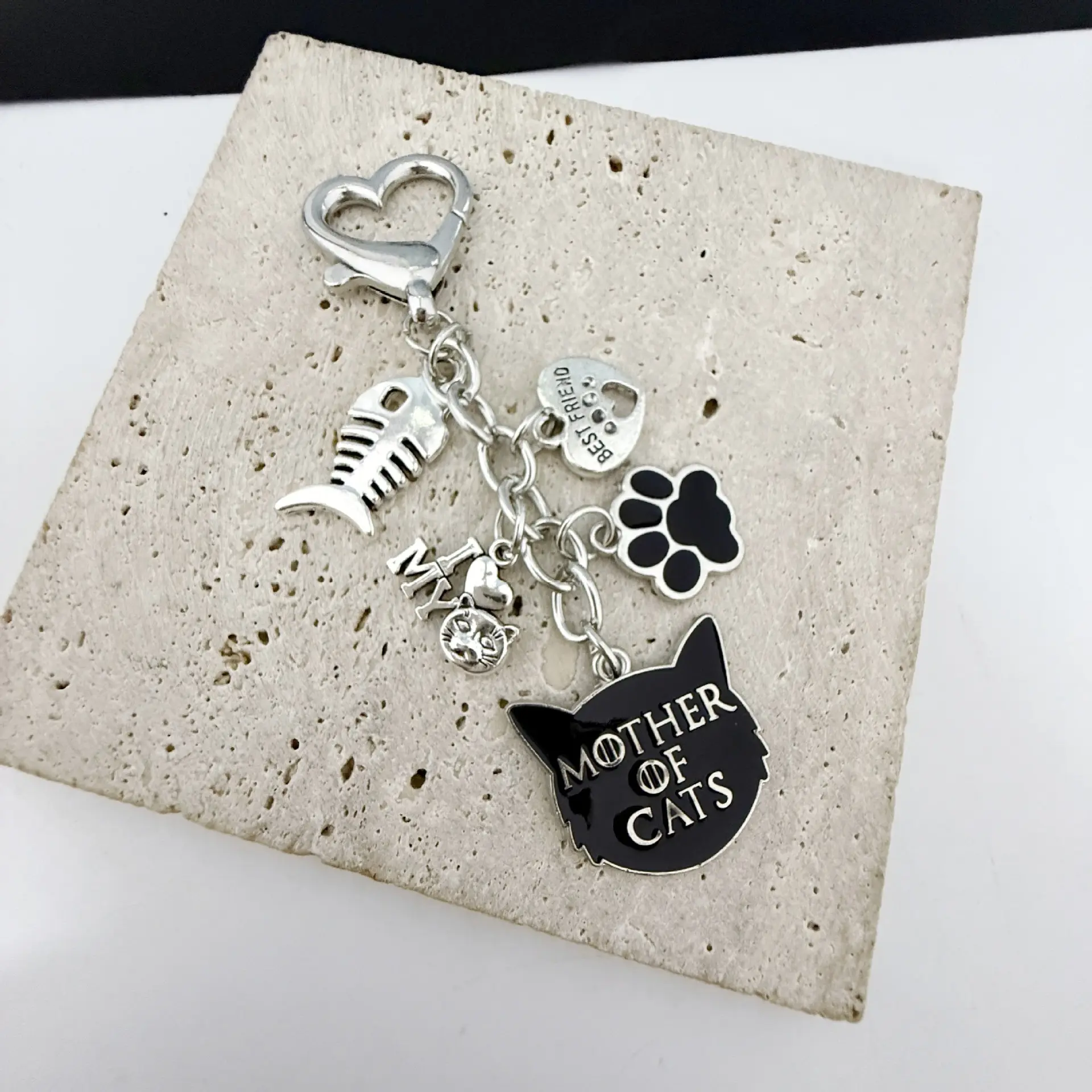 Cartoon Alloy Cat and Paw Keychain - Creative Cute Fashion Accessory for Bags and Phone Cases