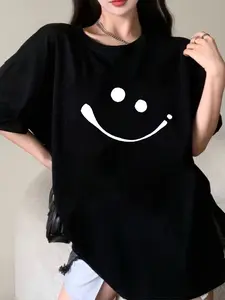 Classic Smiley Face Graphic Tee - Minimalist Emoji Print on Essential Black for Everyday,Personalized short-sleeved T-shirt, Seasonal casual short-sleeved T-shirt, Travel outfit, Basic base layer.