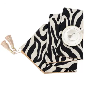 Modern Minimalist Nordic Style Striped Light Luxury Table Runner Hotel Model Dining Tables Coffee Tables