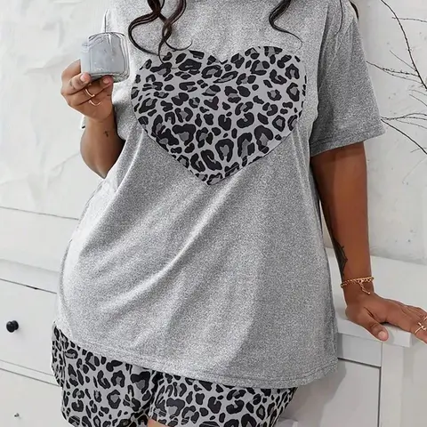 Plus Size Women's Pajama Set, Spring Summer Loose Casual Plaid Leopard Heart Top and Short Pants, Easter Birthday Gift, 2-Piece Loungewear Home Wear, Casual Summer Sleepwear
