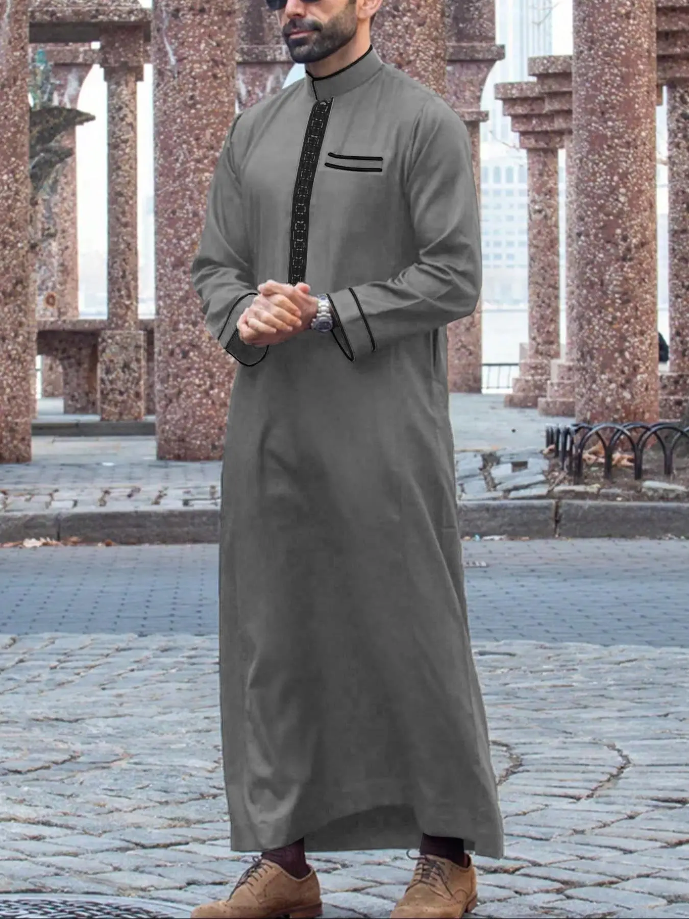 Men's Ethnic Pattern Embroidery Long Sleeve Thobe, Regular Fit Muslim Casual Mock Neck Long Robe for Daily Wear, Men's Islamic Modesty Clothing for Al