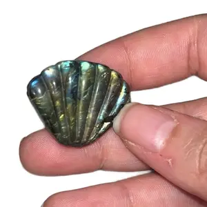 Flashy labradorite mini shell carving