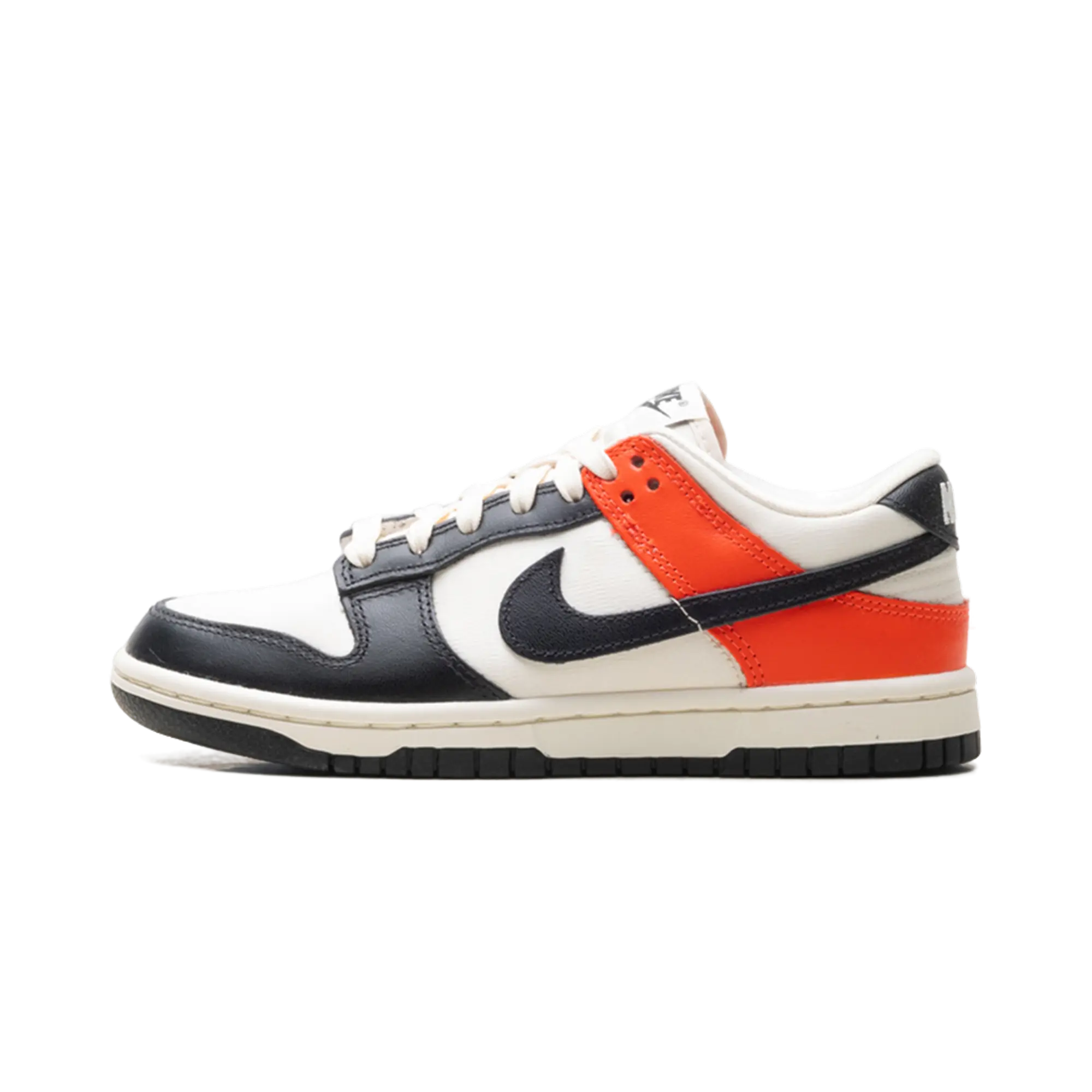 Dunk Low WMNS "Black Toe Bright Crimson" HQ3423 635