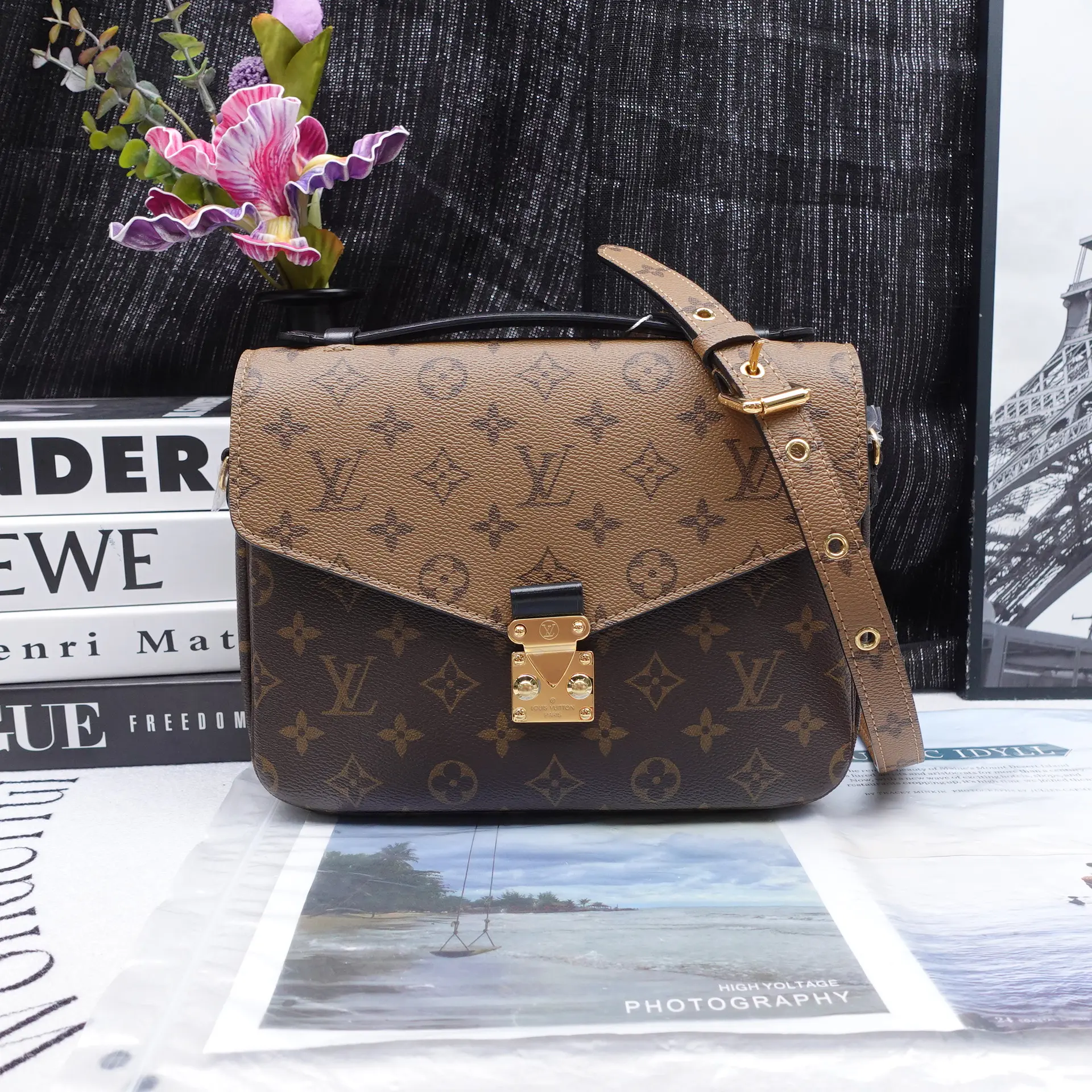 Pre-owned Louis Vuitton Coated Canvas Shoulder Bags Pochette Metis Monogram Reverse Shoulder Bag T10280412