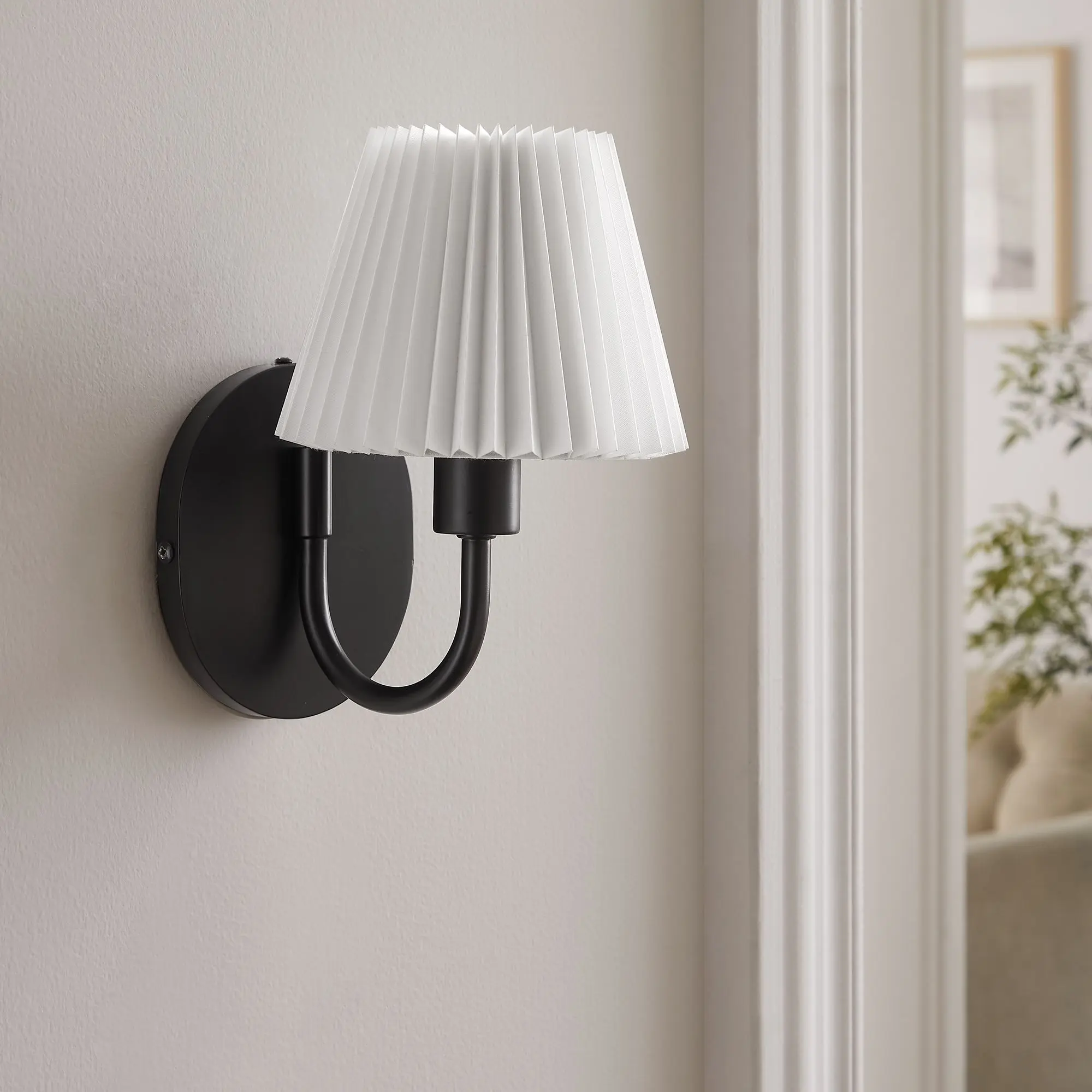 Wave Wall Sconce in Black