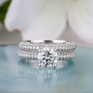 Round Cut Solitaire Engagement Ring Set