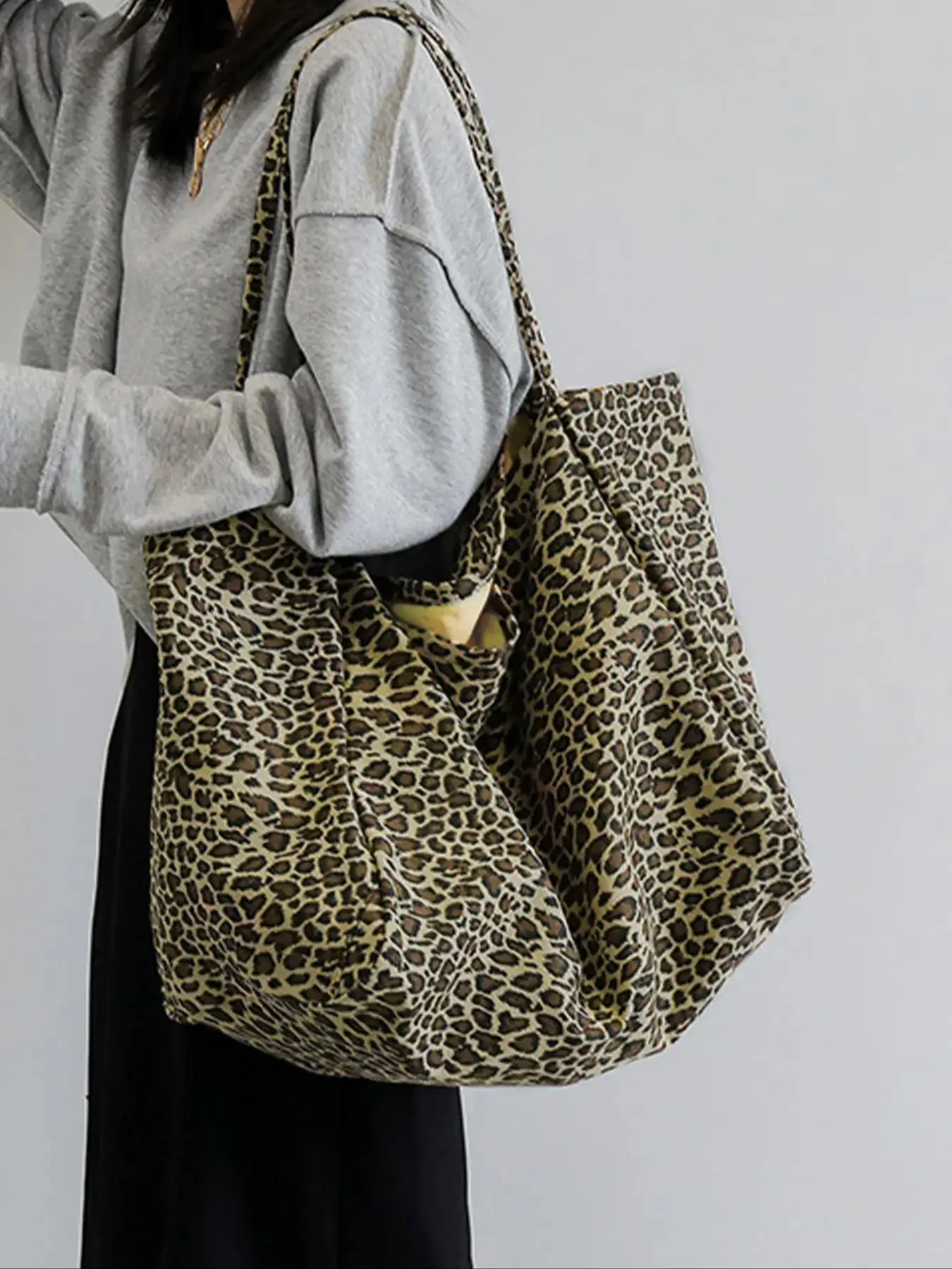 Women's Fashion Leopard Print Shopping Tote Bag, Gifts for Girlfriend, Large Capacity Lightweight Foldable Shoulder Bag, Trendy Versatile High-quality