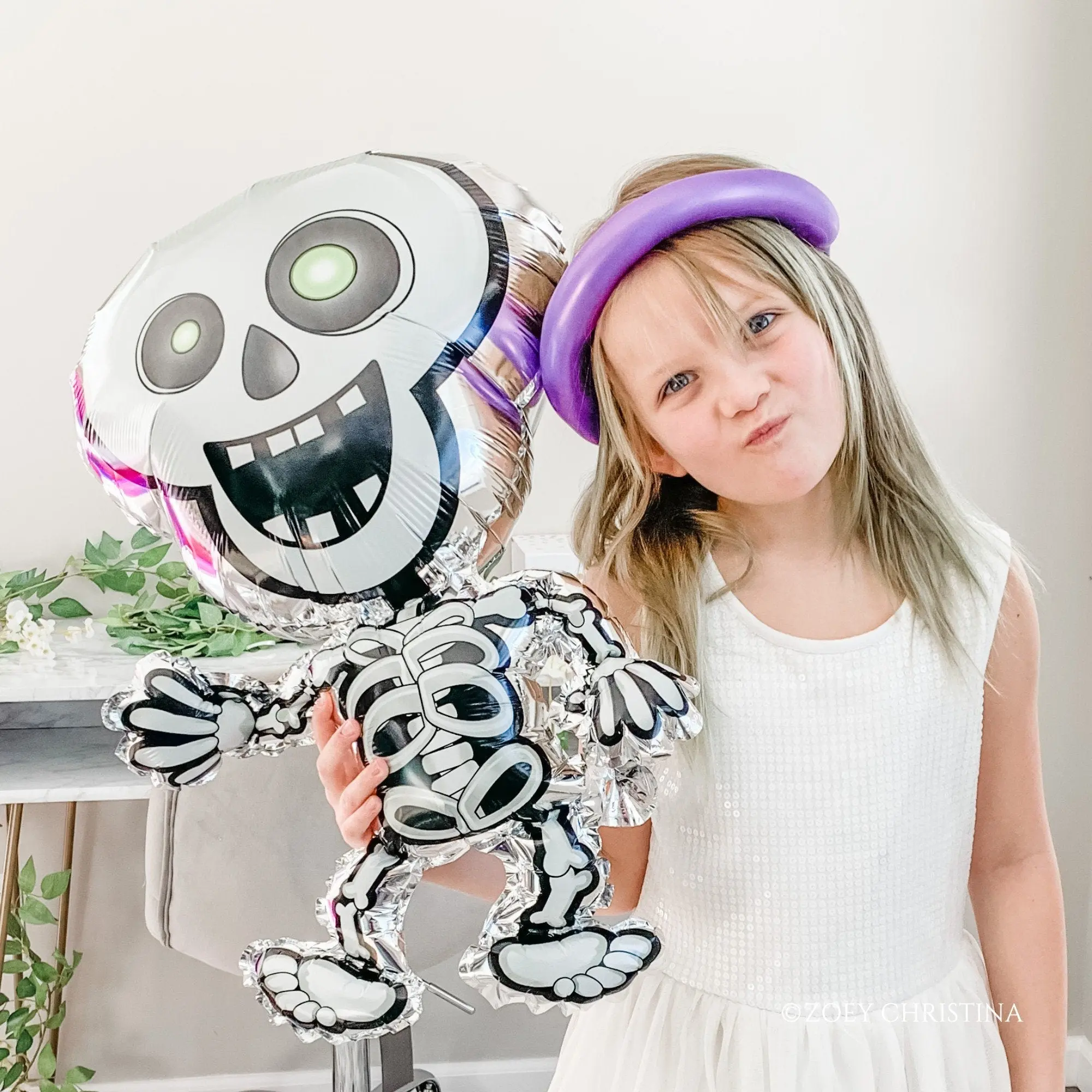 🦴 Small Skeleton Foil Balloon – Approx. 25" Tall