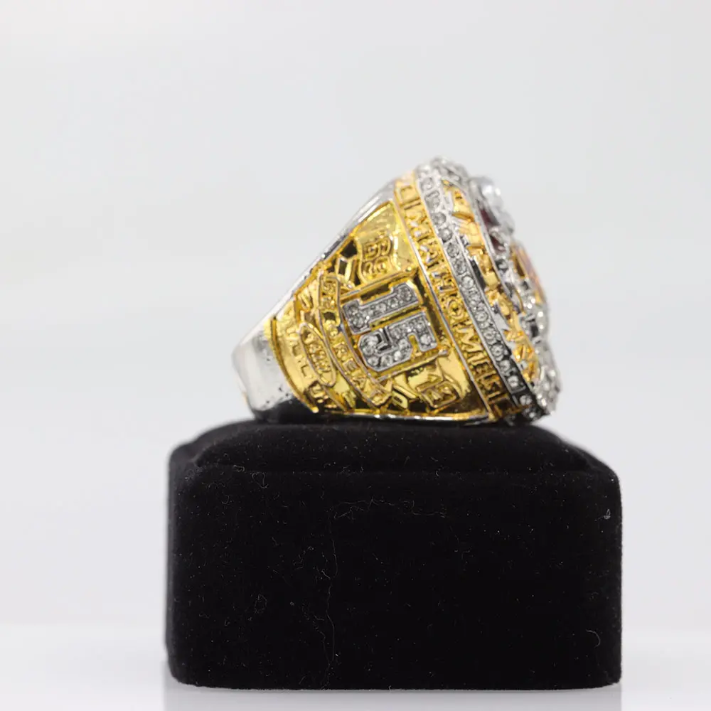 2009  ring The glorious achievements of the team's championship season, crucial moments, and milestones in the team's history are the key carriers of emotional connections among fans and the inheritance of team culture.
