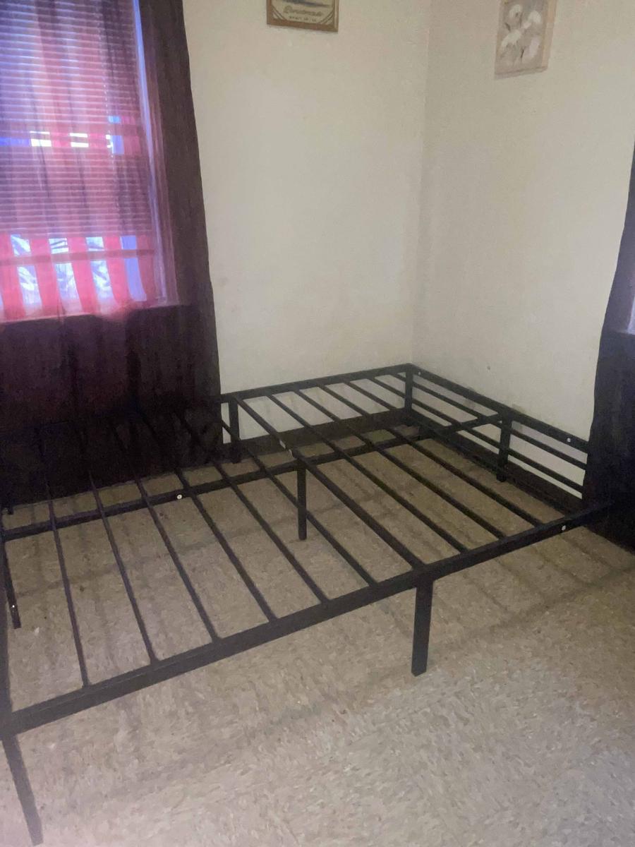 Item: Queen(80"L x 60"W x 14"H)