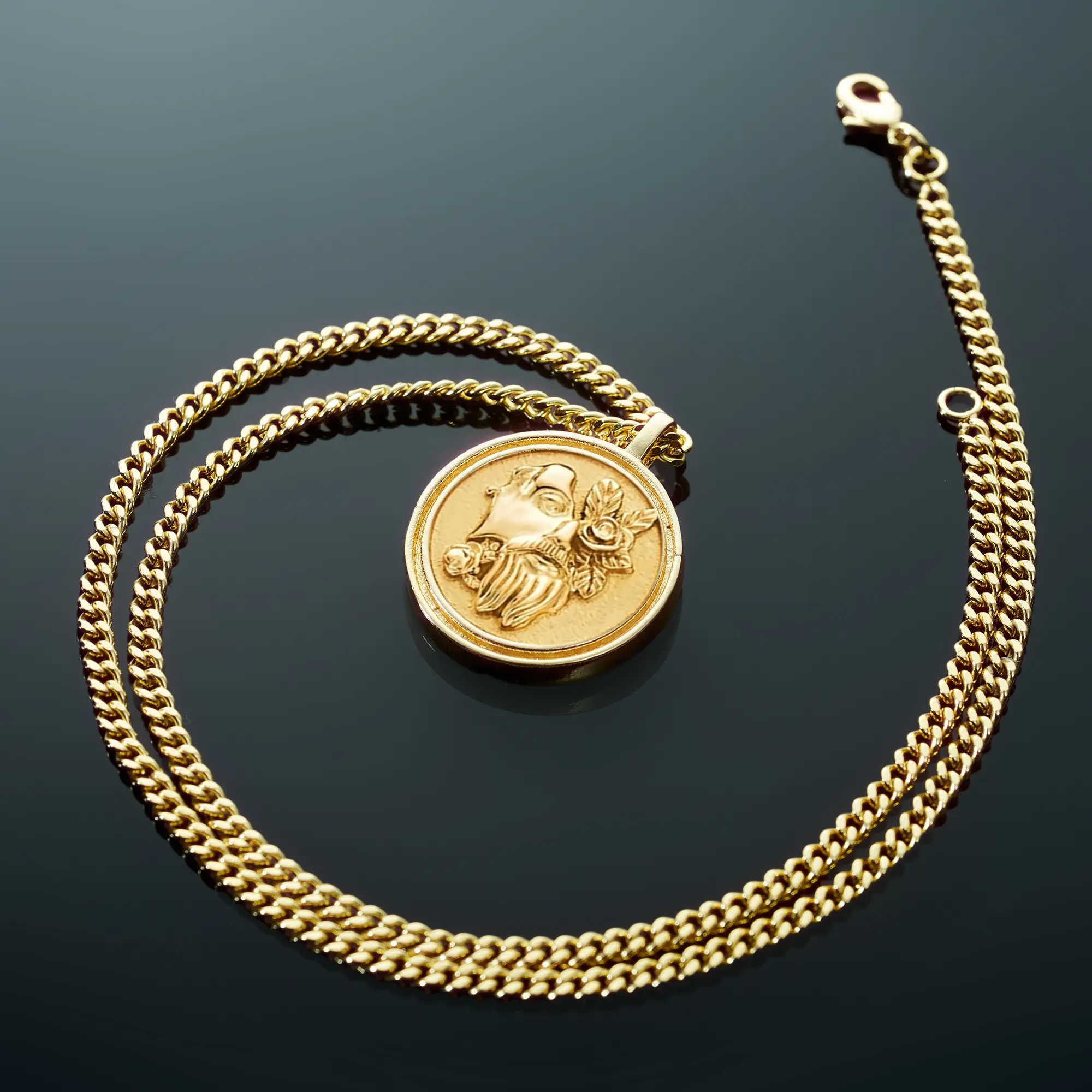 Vintage Portrait Rose Medallion Necklace for Women & Men, Gold-Plated Pendant with Cuban Link Chain, Retro Coin Jewelry, Lightweight Fashion Necklace for Daily Wear, Streetwear, Casual, Birthday, Anniversary & Christmas Gift**