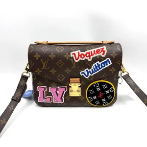 Pre-owned Louis Vuitton AS SHOWN Clutches & Wristlets HZ 2871 Monogram Patches Pochette Metis handbag 26.03.31