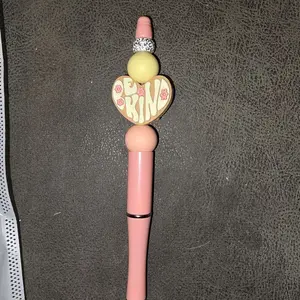 Be Kind Pen with Refill - Pink Heart Design & Beaded Top - Perfect for Notes & Messages