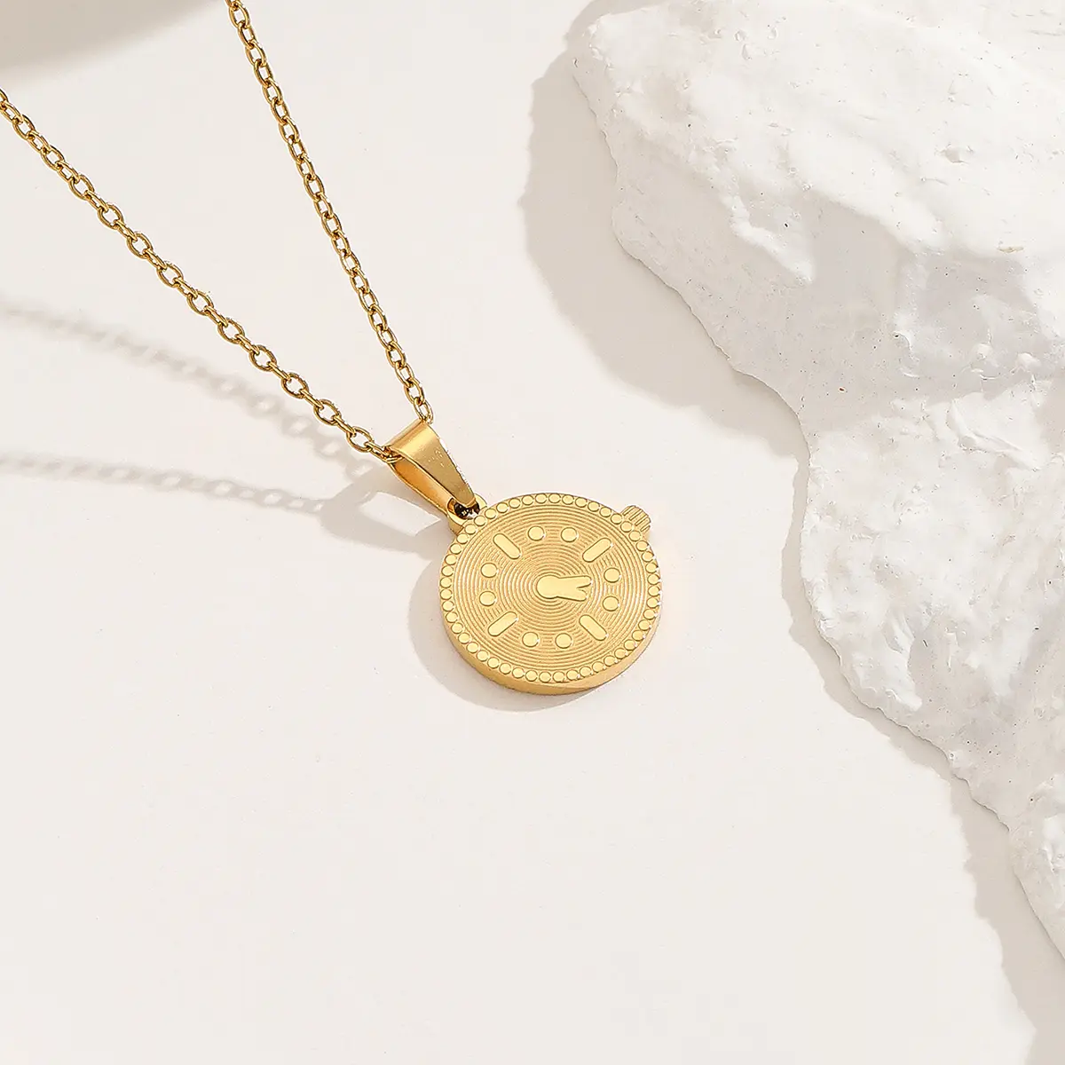 Women's Gold Lucky Coin Pendant Necklace - Vintage Sunburst Medallion, Blessed Link Chain for Good Fortune, Gold Coin, Large Statement & Statement Pendant Necklaces, Fashion Costume Jewelry Accessory, Gold Coin Necklaces