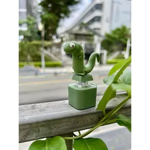 [Christmas Gift] Lizard Button Keychain with Rechargeable LED Light &Realistic Croak-Color-Changing Fun Toy for Kids & Adults