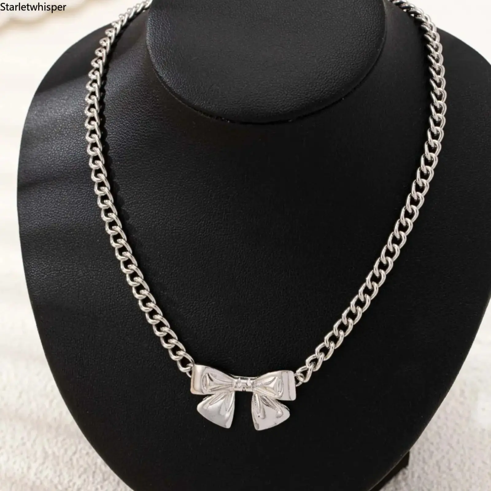 Women's Bowknot Metal Pendant Necklace - Female Casual Sports & Outdoor Accessory, Elegant Dainty Jewelry for Party, Anniversary, Gifts for Women, Birthday, Daily, Metal Coating